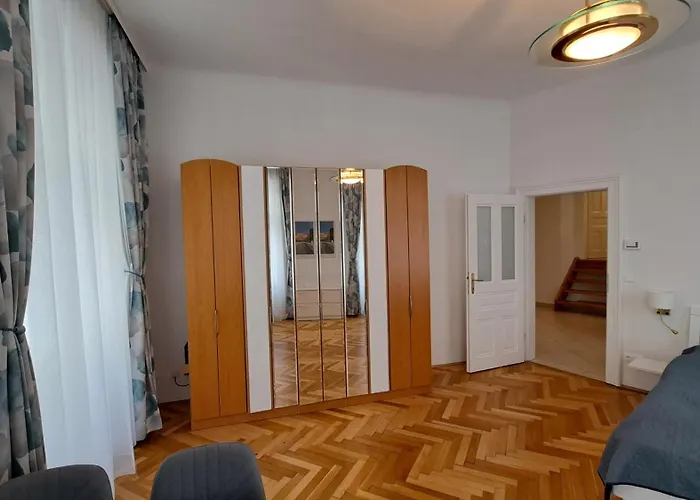 Moebliertes In Zentrumsnaehe Apartment *