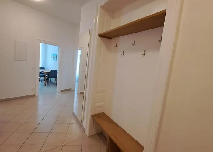 Apartment Moebliertes In Zentrumsnaehe