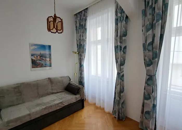 Apartment Moebliertes In Zentrumsnaehe *