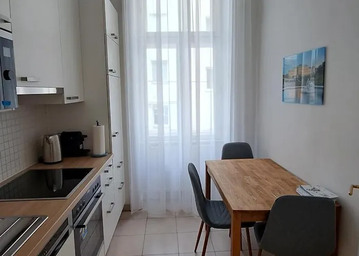 Moebliertes In Zentrumsnaehe Apartment Vienna